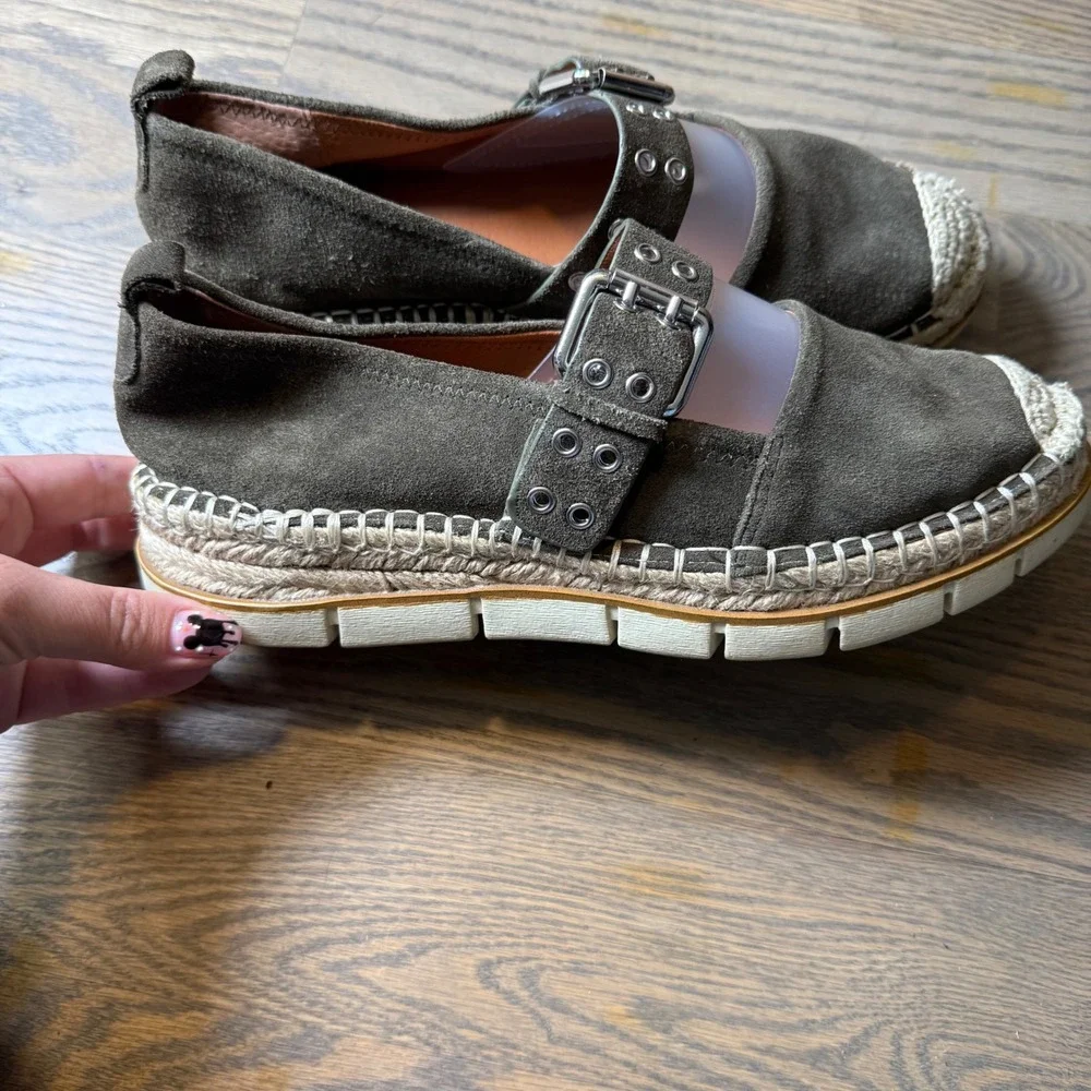 MIA Limited Edition Valery Olive Green Suede Grommet Espadrille Flats Mens 9